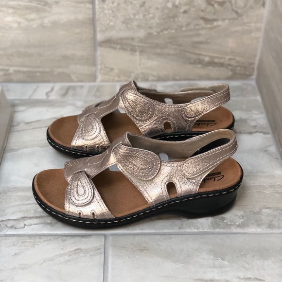 Clarks metallic sandals. - Picture 4 of 7